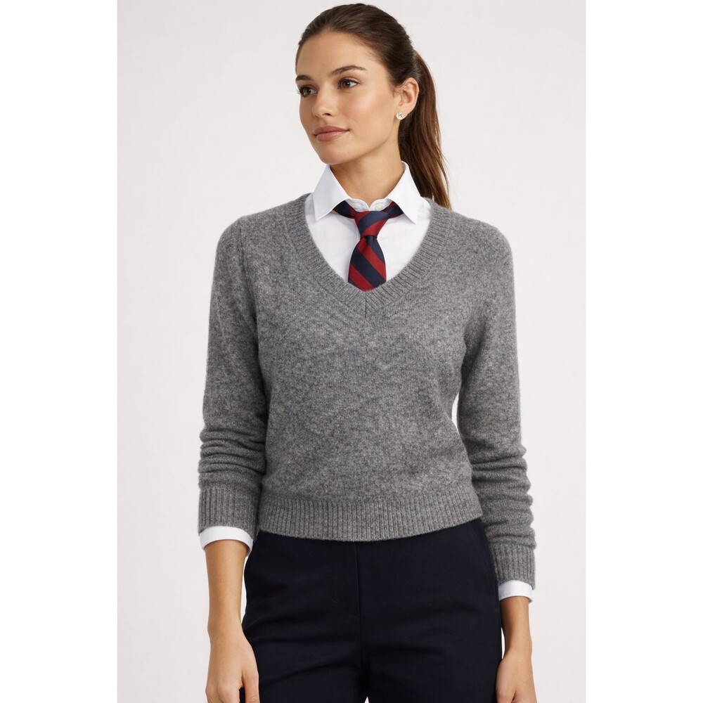 American Eagle Gray V Neck Cropped Sweater Soft Knit Preppy Ivy Size XS NWT